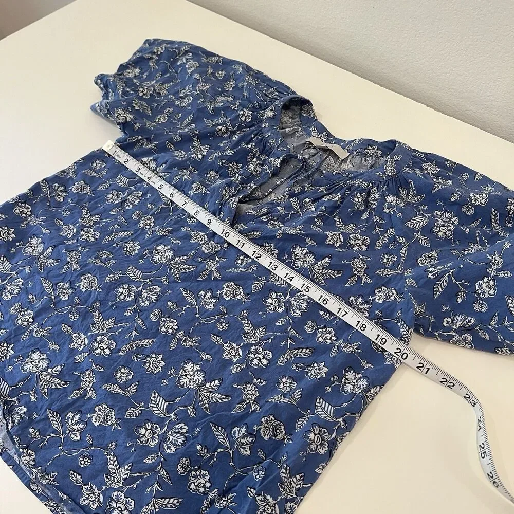 Loft Blue Floral Puff Sleeve Split Neck Blouse small cottagecore teacher dainty